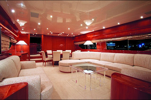 Salone red yacht